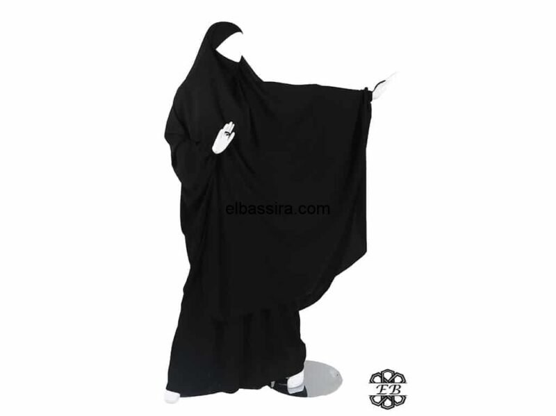 Jilbab ou Jelbab 2 Pièces avec manches papillon et une jupe évasée, en tissu Wool Peach, appelé aussi Microfibre léger, de couleur noir intense
